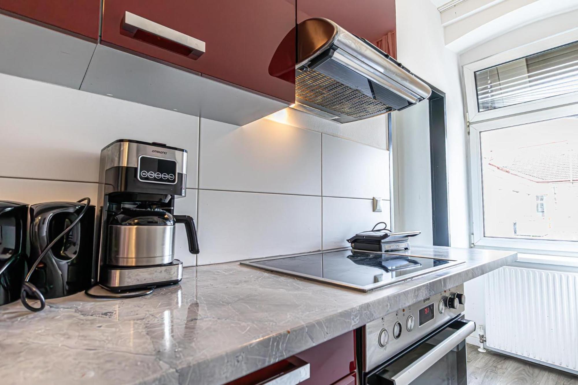 Near Schoenbrunn - Economy Rooms In Shared Apartment At Meidling Train Station Viena Exterior foto