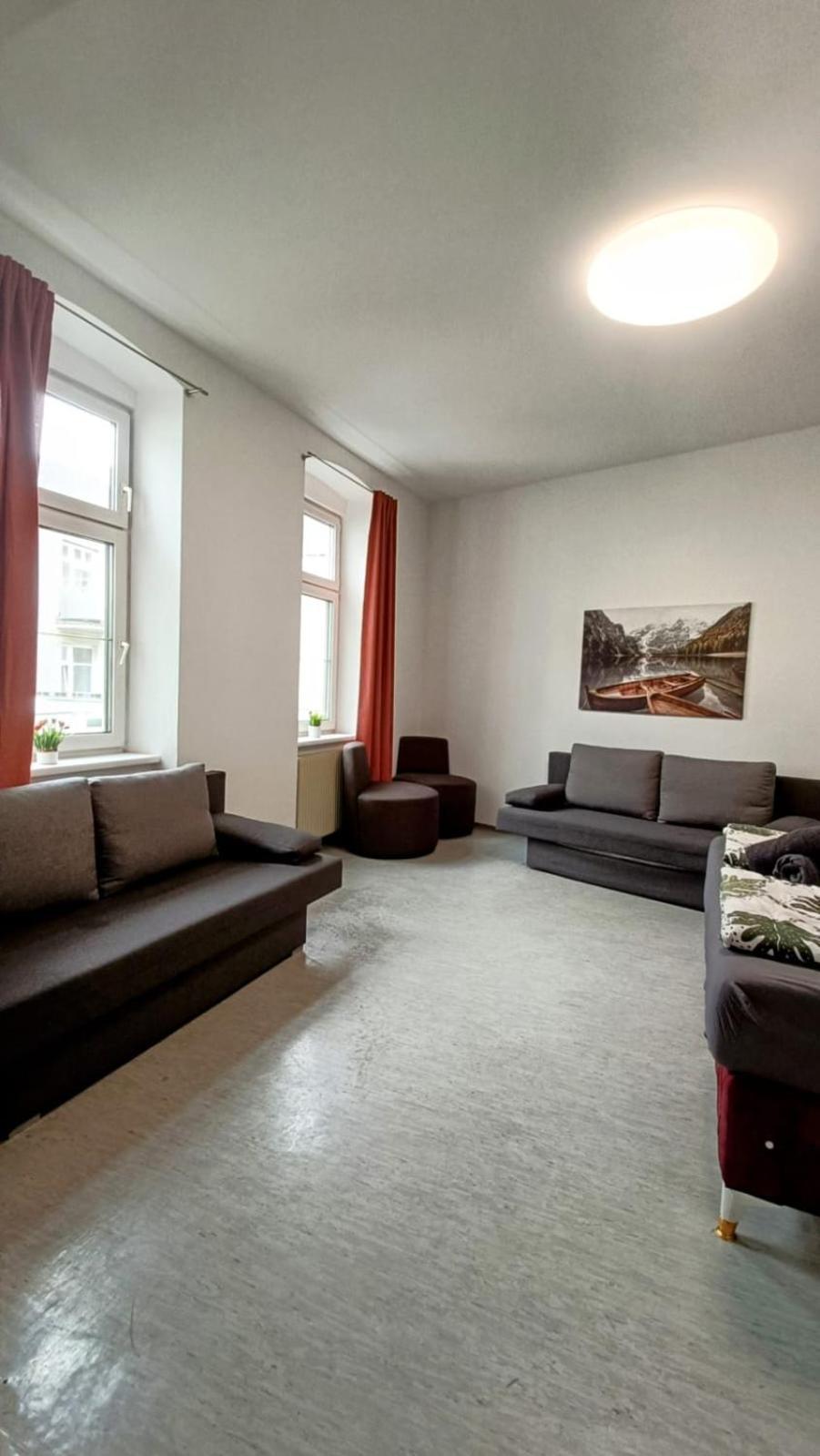 Near Schoenbrunn - Economy Rooms In Shared Apartment At Meidling Train Station Viena Exterior foto