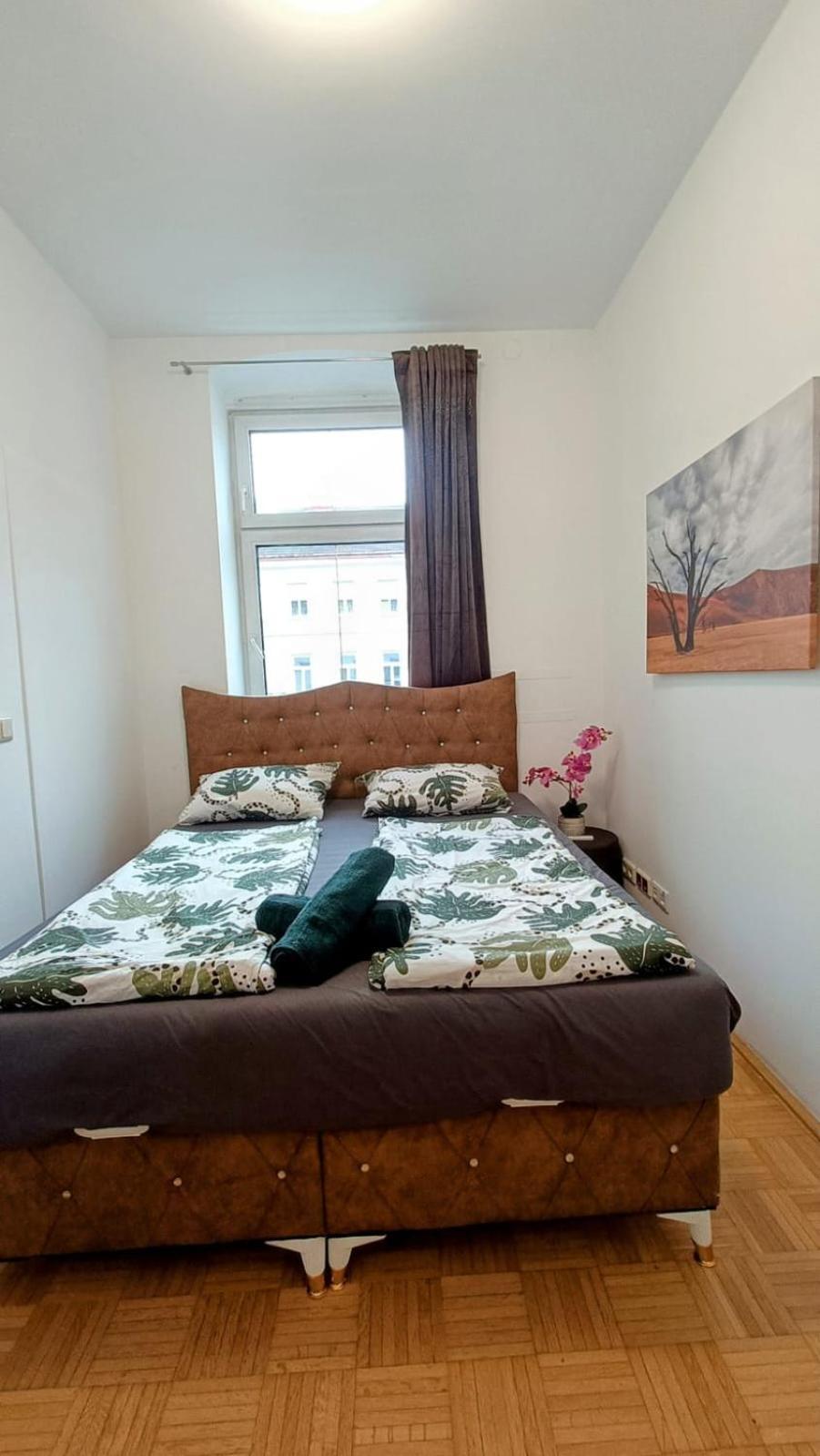 Near Schoenbrunn - Economy Rooms In Shared Apartment At Meidling Train Station Viena Exterior foto