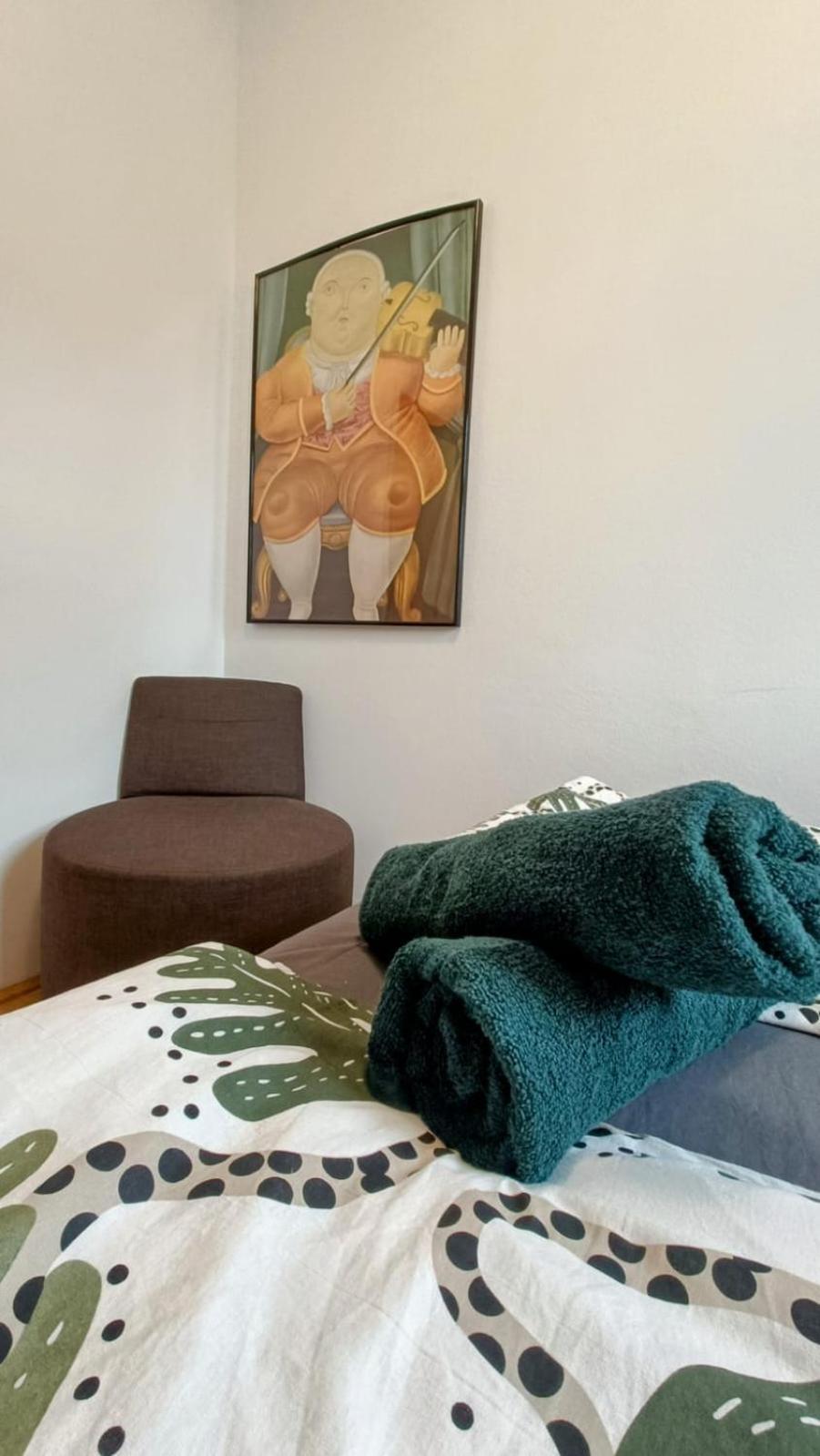Near Schoenbrunn - Economy Rooms In Shared Apartment At Meidling Train Station Viena Exterior foto